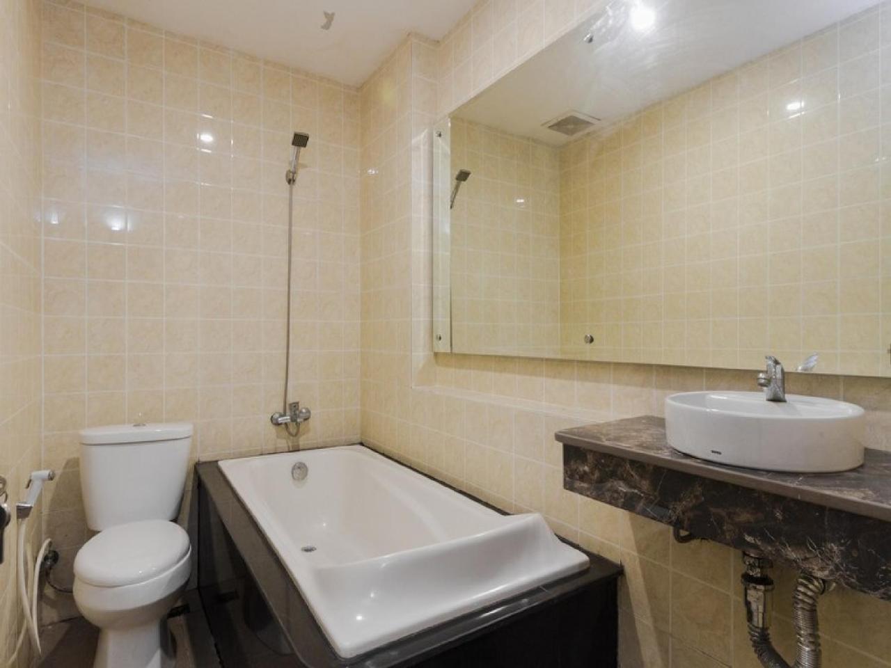 Reddoorz Plus @ Boulevard Panakkukang Makassar Exterior foto
